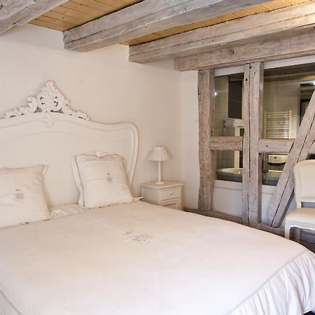 Chambre Le Hupsa Pfannala Сен-Иполит Стая снимка